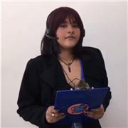 Profesora de inglés que imparte clases a niños de todas las edades